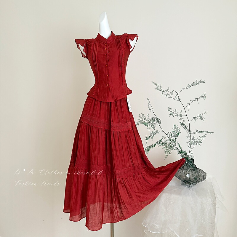 He Nan Zhi Hong'83% Lyocell Red Short Sleeve Top with Lace Long Skirt 2026 Summer He Nan Zhi Hong'83% Lyocell Red Short Sleeve Top with Lace Long Skirt 2026 Summer