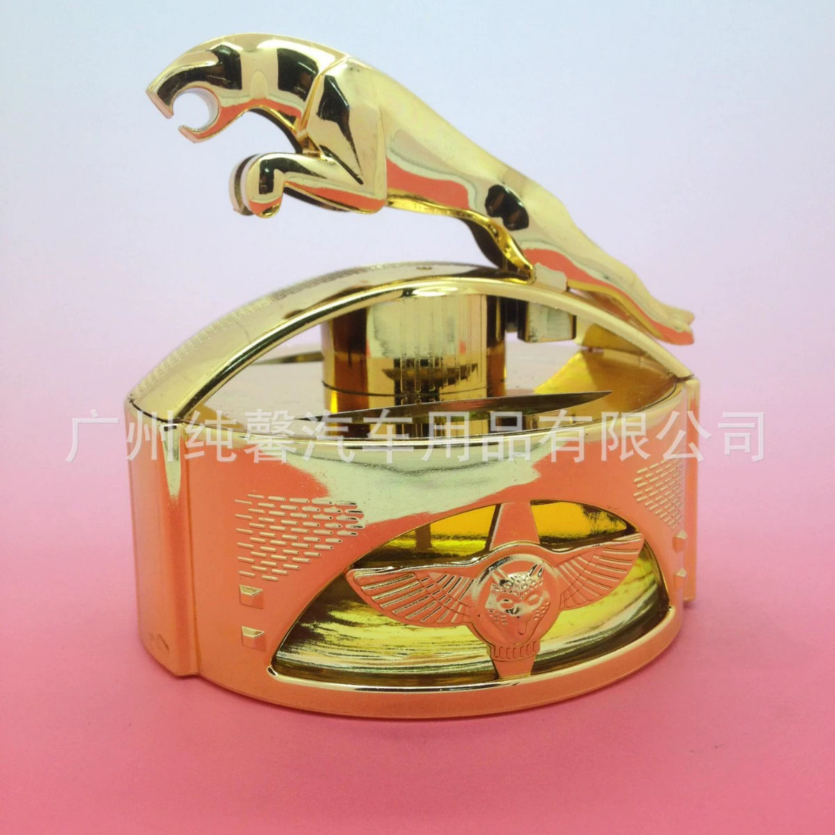 Поставка автомобильного парфюмерного сиденья, леопарда, лошади, украшения приборной панели, ароматов, обычных парфюмерных сидений оптом