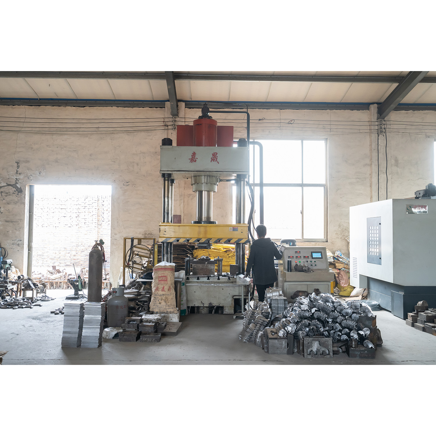 Factory Direct supply for Beijing Hyundai IX35 Sonata Kia zhiran three-way catalyst high standard boutique