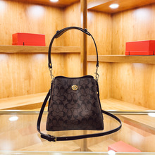 �羳Ҹ�°���������������ܛƤˮͰ��Ůʿ�μ�б������ٴ�Ů��