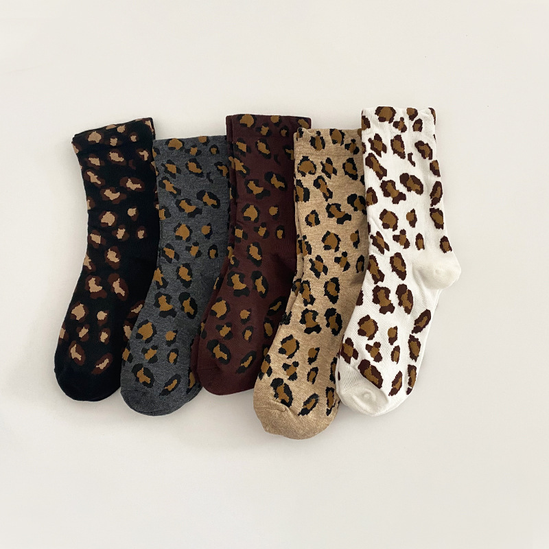 New Autumn and Winter Socks for Women, Trendy Leopard Print Mid-Calf Socks, Thick Seamless Cotton Socks, Fashionable Versatile Slouch Socks New Autumn and Winter Socks for Women, Trendy Leopard Print Mid-Calf Socks, Thick Seamless Cotton Socks, Fashionable Versatile Slouch Socks