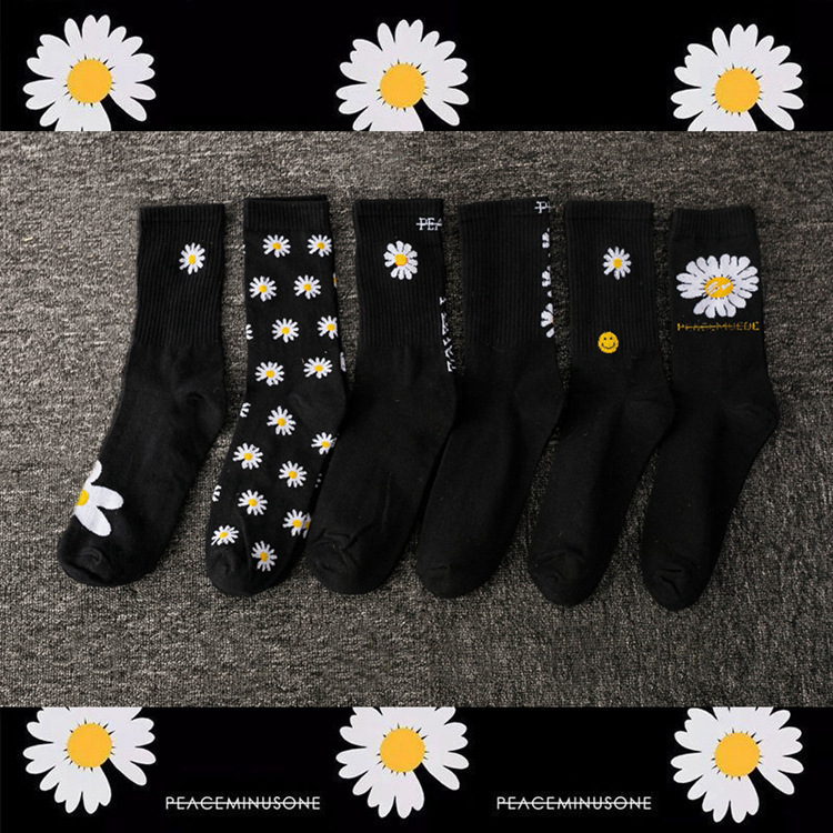 Women's Mid-Calf Socks Autumn and Winter Ins Trendy Daisy Black Long Socks Internet Celebrity Style Chrysanthemum Socks Long Tube for Cross-Border