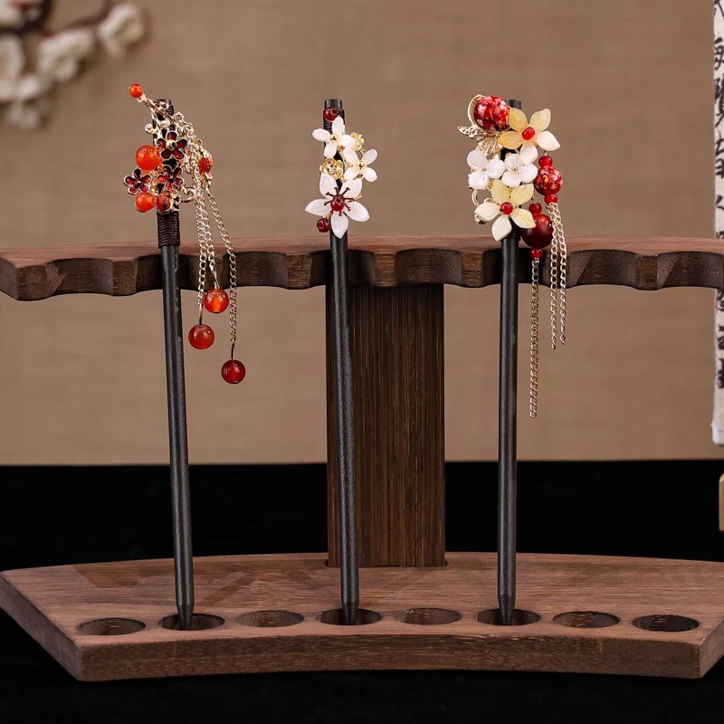 Nueva horquilla china 2025 nuevo estilo estilo antiguo horquilla mujer falda de cara de caballo de alta calidad estilo nacional horquilla de madera paso a paso horquilla tocado