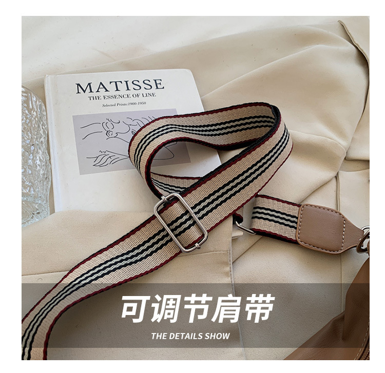Soft Leather Simple Small Bag New Fashion Korean Version Tote Bag Autumn Single Shoulder Messenger Bag display picture 17