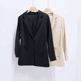 连衣裙;女式T恤;时尚休闲套装