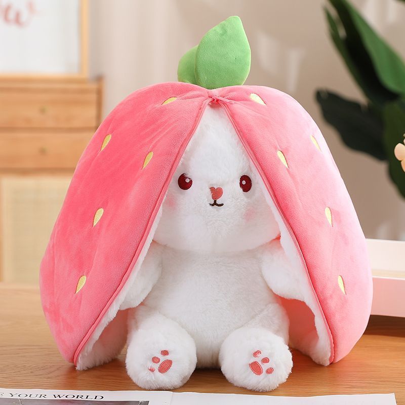 イチゴウサギ人形が小さなウサギのぬいぐるみ人形に変身 にんじん 誕生日プレゼント バレンタインデー枕|undefined