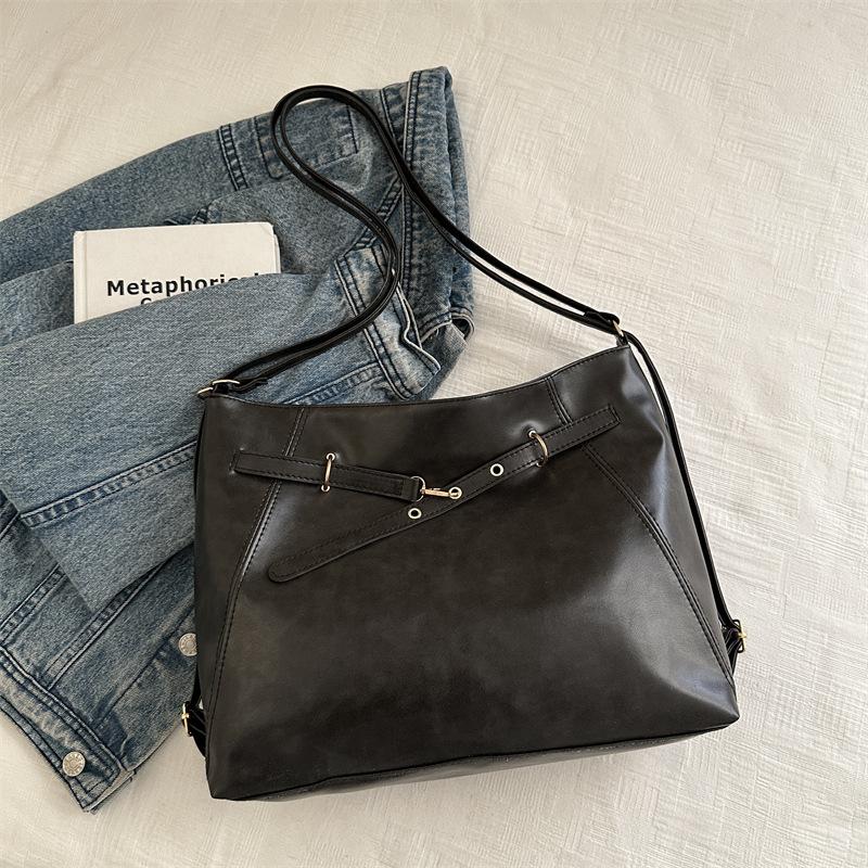 Mochila retro de alta calidad para mujeres otoño y invierno 2024 nueva moda moda bolsa de moda bolsa de mano bolsa de clase de gran capacidad