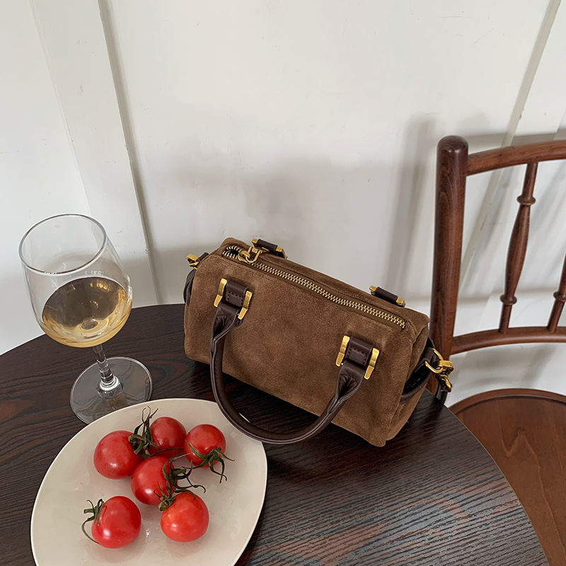 Korean version of autumn and winter new retro suede versatile shoulder diagonal span small bag, Boston portable women's bag pillow bag_voghion.com