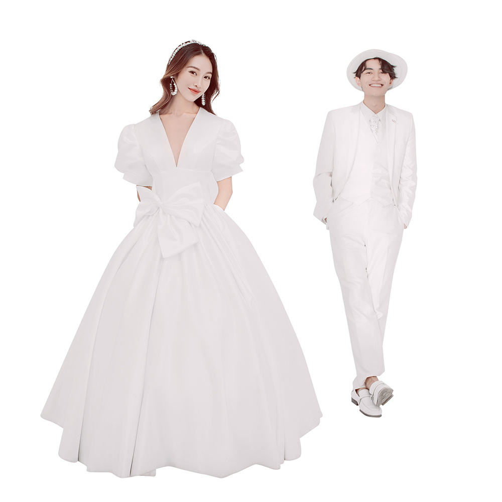 (2개) 사진 스튜디오 새틴 테마 웨딩 원피스 새로운 스타일 우아한 커플 원피스 간단한 판타지 모리 스타일 긴 소매 거즈 헵번 슬리밍