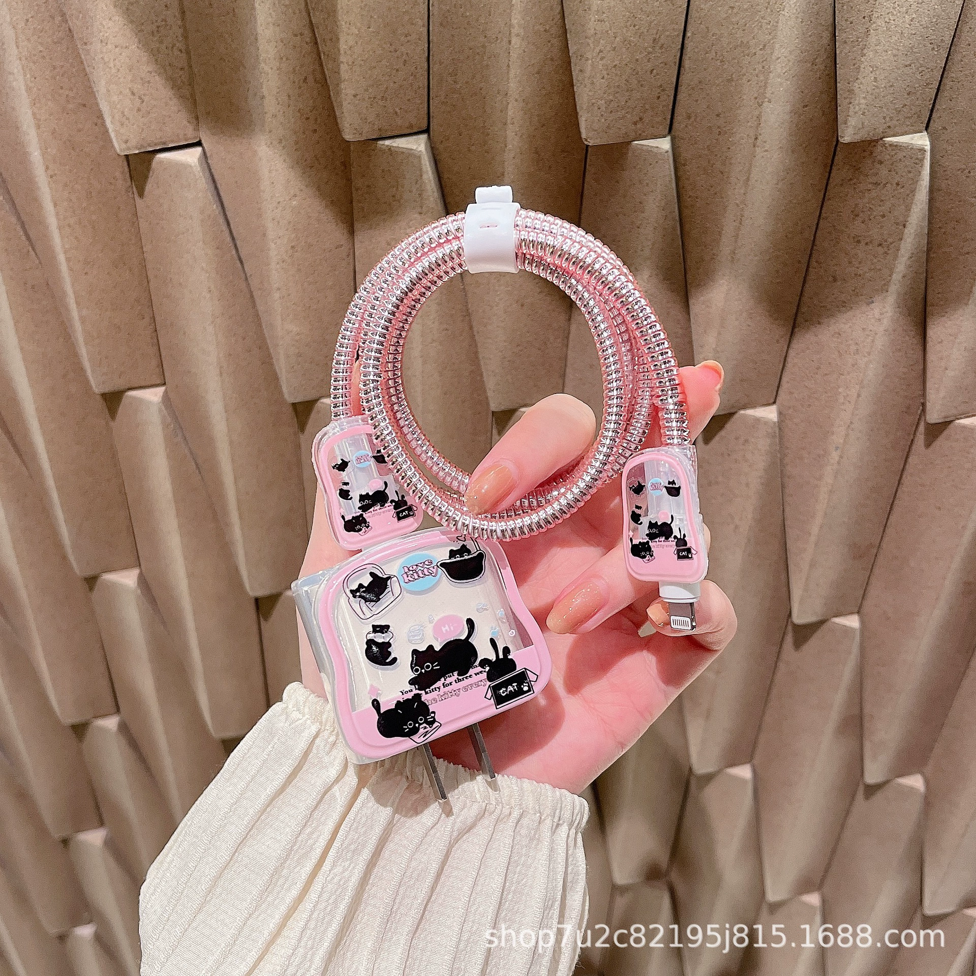 Черный чехол с мультяшным котом для зарядного устройства Apple 17, защитный чехол для зарядного устройства 20 Вт, защита от повреждений для кабеля передачи данных, волнообразный узор