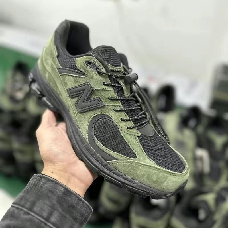 Casual breathable classic trend sneakers for men and women