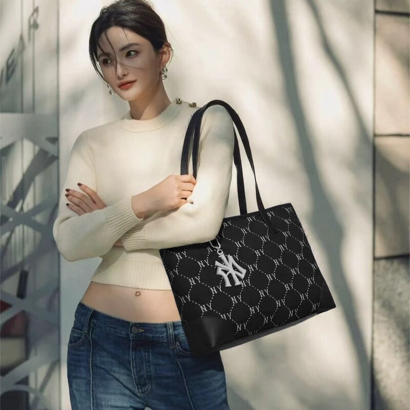 Korean New Mlb Jacquard Ny Tote Bag Yankees Team Bag Large Capacity Women's Casual Handbag Shoulder Bag Korean New Mlb Jacquard Ny Tote Bag Yankees Team Bag Large Capacity Women's Casual Handbag Shoulder Bag