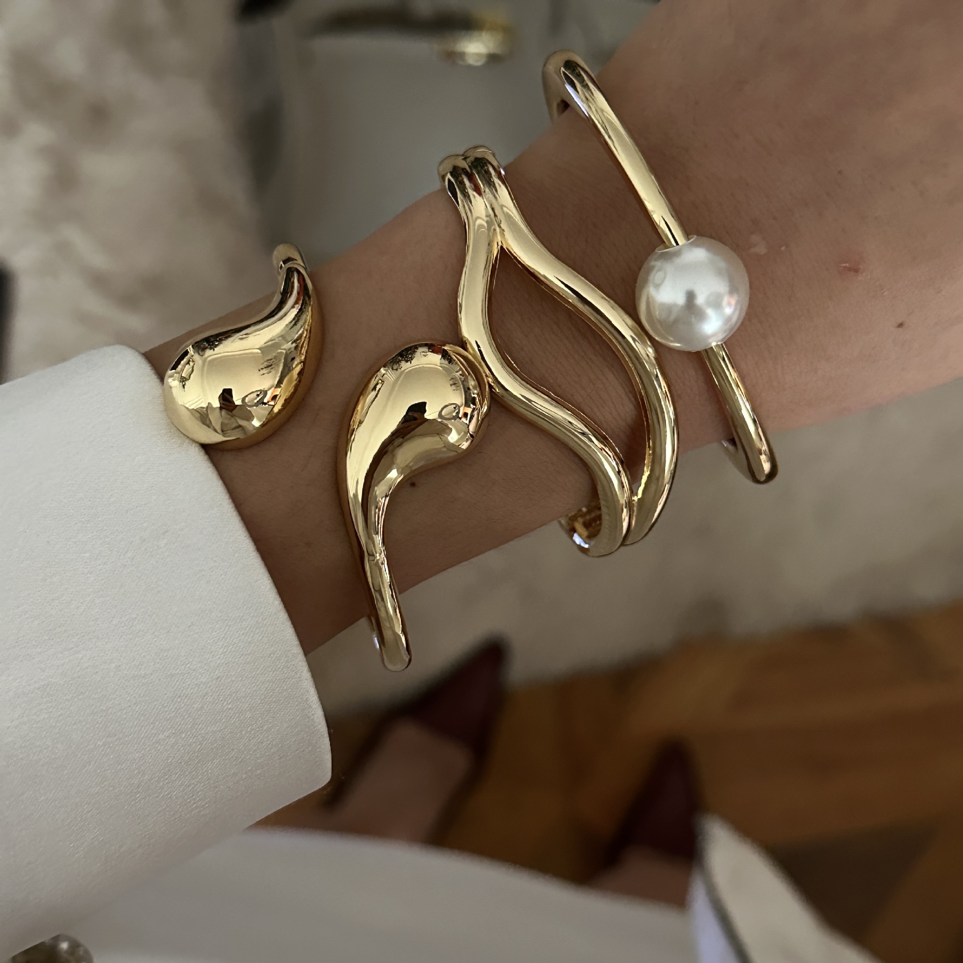 47g Weight Bangle Classification Alloy Chain Material 1 Piece Quantity Daily, Date Occasion Alloy Material Geometric Pattern Women's Gender Plating Design Simple Style, Classic Style Style Simple Style Classic Style Geometric Alloy Bangles Wholesale 12