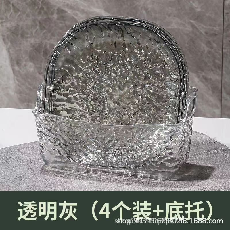 震え音が爆発して贅沢に骨皿を吐く果物皿の食卓に皿を入れて骨皿を吐く小皿のごみ皿の台座を持っている|undefined