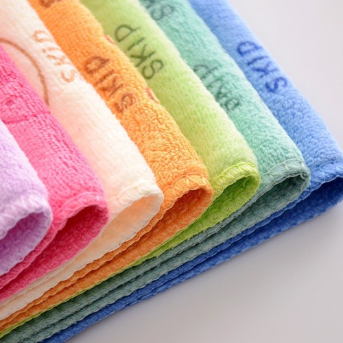 Microfiber absorbent small square towel rag cartoon printed children's small towel kindergarten hand towel handkerchief wholesale