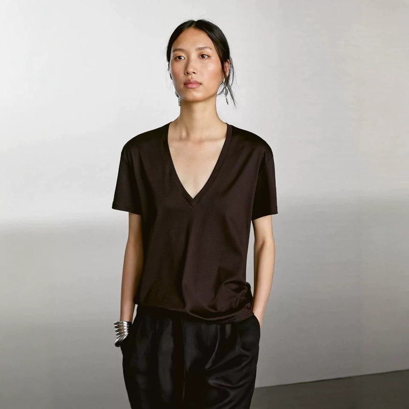 2026 Summer Women's Basic Casual Relaxed Style Skin-Friendly Pure Cotton V-Neck Short-Sleeve T-Shirt Women's Top, Same Style as in the Mall 2026 Summer Women's Basic Casual Relaxed Style Skin-Friendly Pure Cotton V-Neck Short-Sleeve T-Shirt Women's Top, Same Style as in the Mall