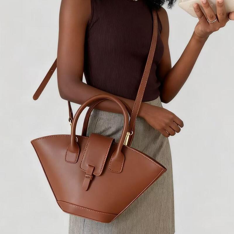 Cross-Border Leather Basket Bag Niche Fan-Shaped High-End Factory Wholesale Foreign Trade Popular 2025 Crossbody Bag Cross-Border Leather Basket Bag Niche Fan-Shaped High-End Factory Wholesale Foreign Trade Popular 2025 Crossbody Bag