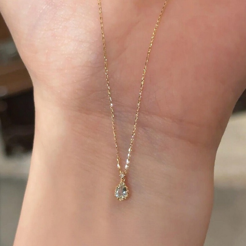 Simple Atmosphere Tear Drop Necklace Necklace for Women Sparkling Zircon Mermaid Teardrop Pendant Commuter Clavicle Chain
