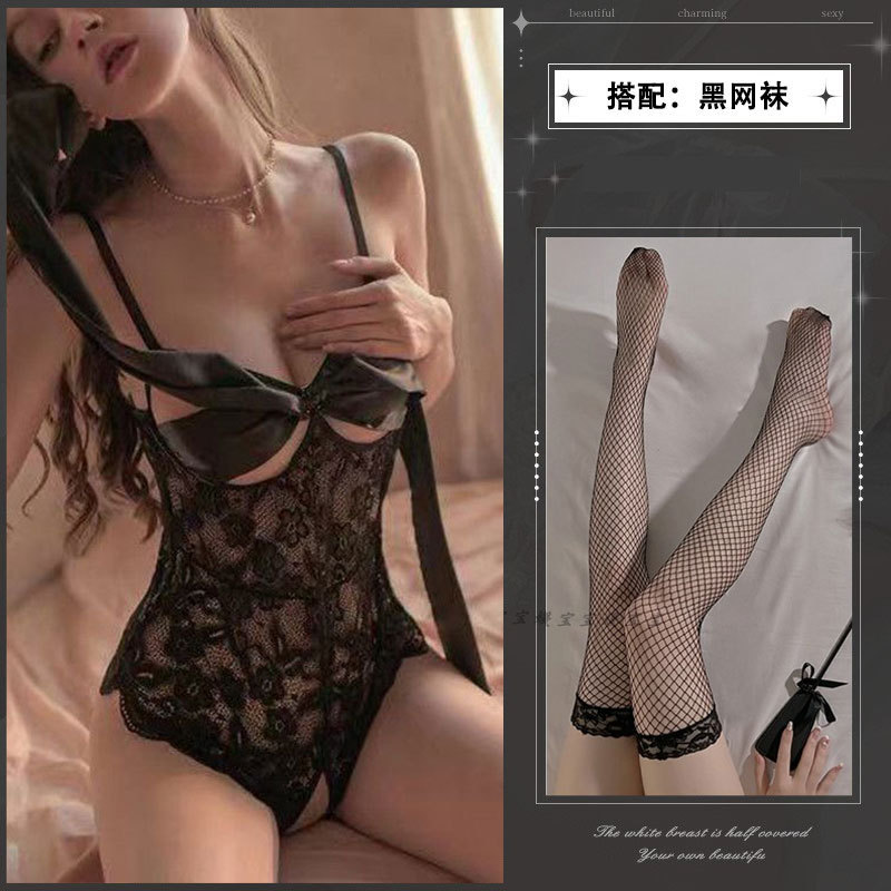 블랙 오픈 점프수트 + 블랙 망사스타킹