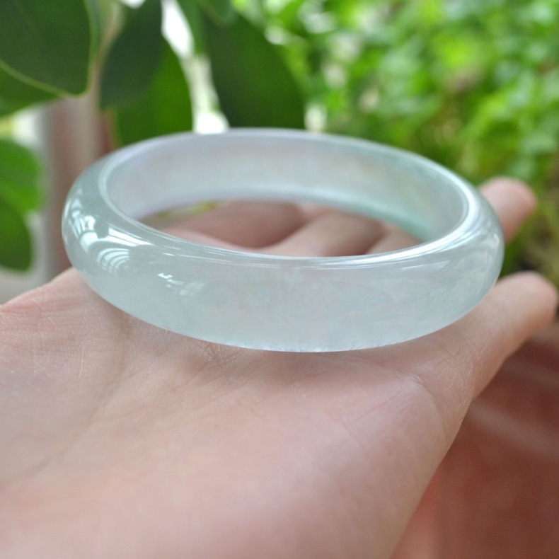 Vòng tay ngọc bích Miến Điện tự nhiên băng trong suốt ánh trăng trắng xanh nhạt chi tiết 9
