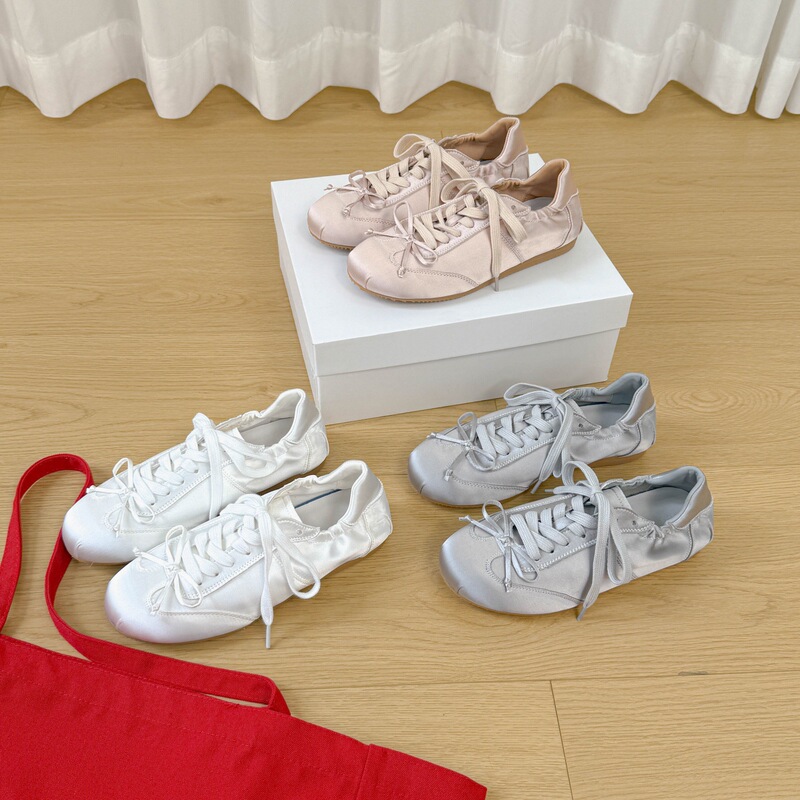 Sheepskin Version of Bow-Knot Ballet Training Shoes for Women 2026 New Outdoor Hiking Training Shoes Soft Leather Sports Casual Shoes