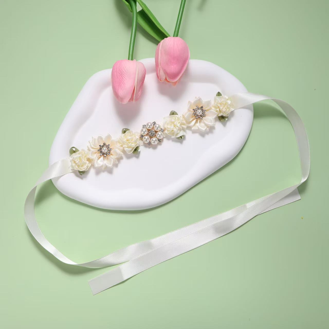 Beige headband pearl