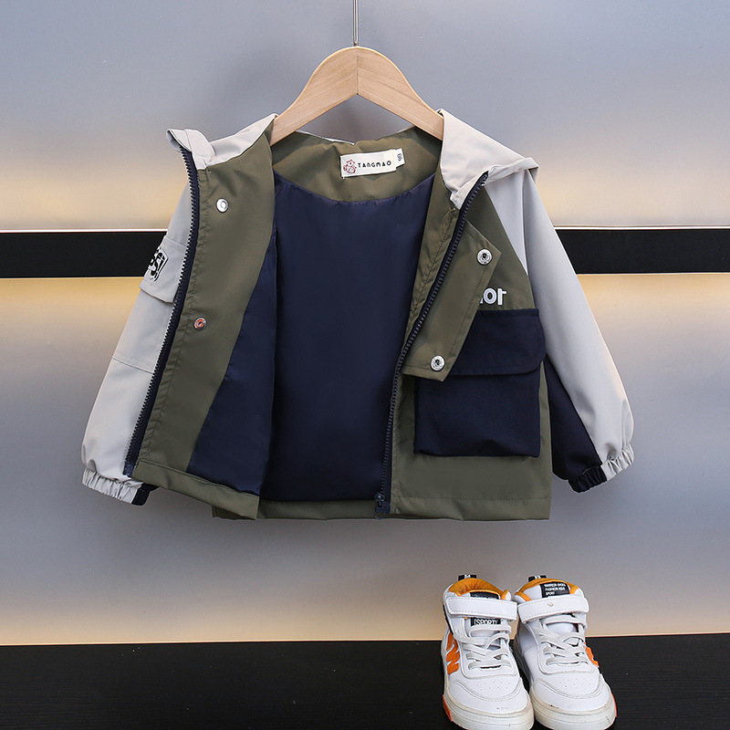 7704 Chaqueta de chaquetas para niños Otoño 2025 Nuevo estilo para niños Cortavientos de otoño para hombres Primavera y otoño Top con capucha