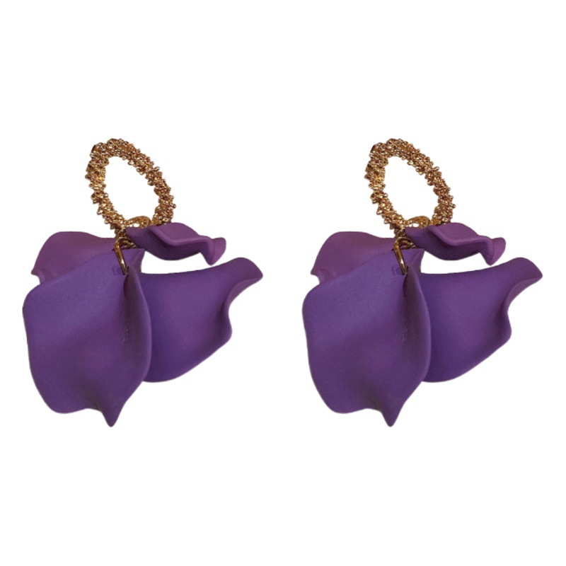 Pendientes de pétalos de colores de aguja de acero Pendientes de atmósfera retro de arte francés Diseño de moda Pendientes de sentido avanzado al por mayor femenino