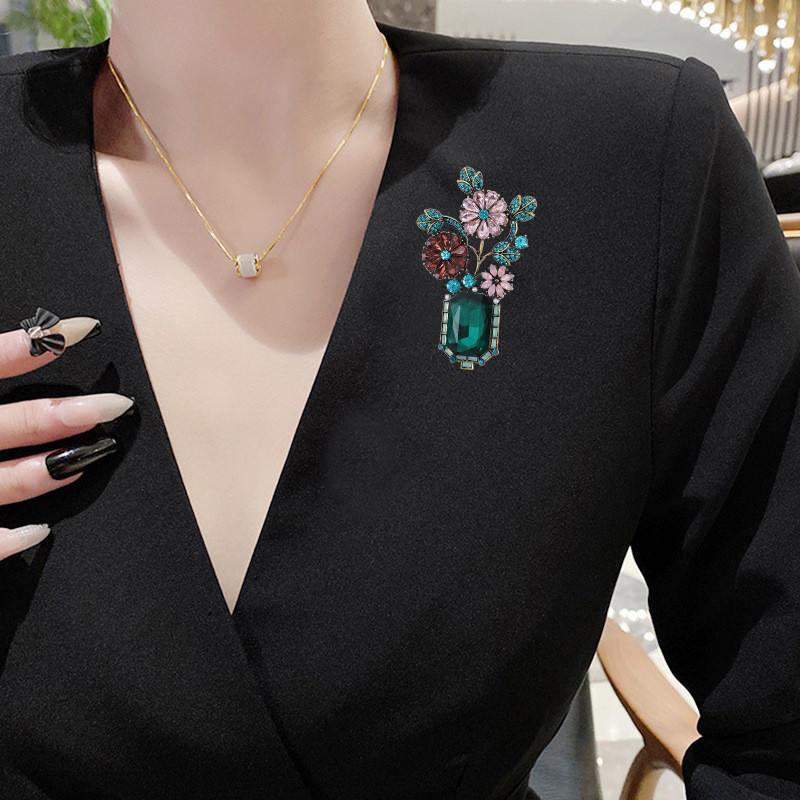 29g Weight Rhinestones Inlay Material Retro Pin Flower Alloy Inlay Rhinestones Women's Brooches