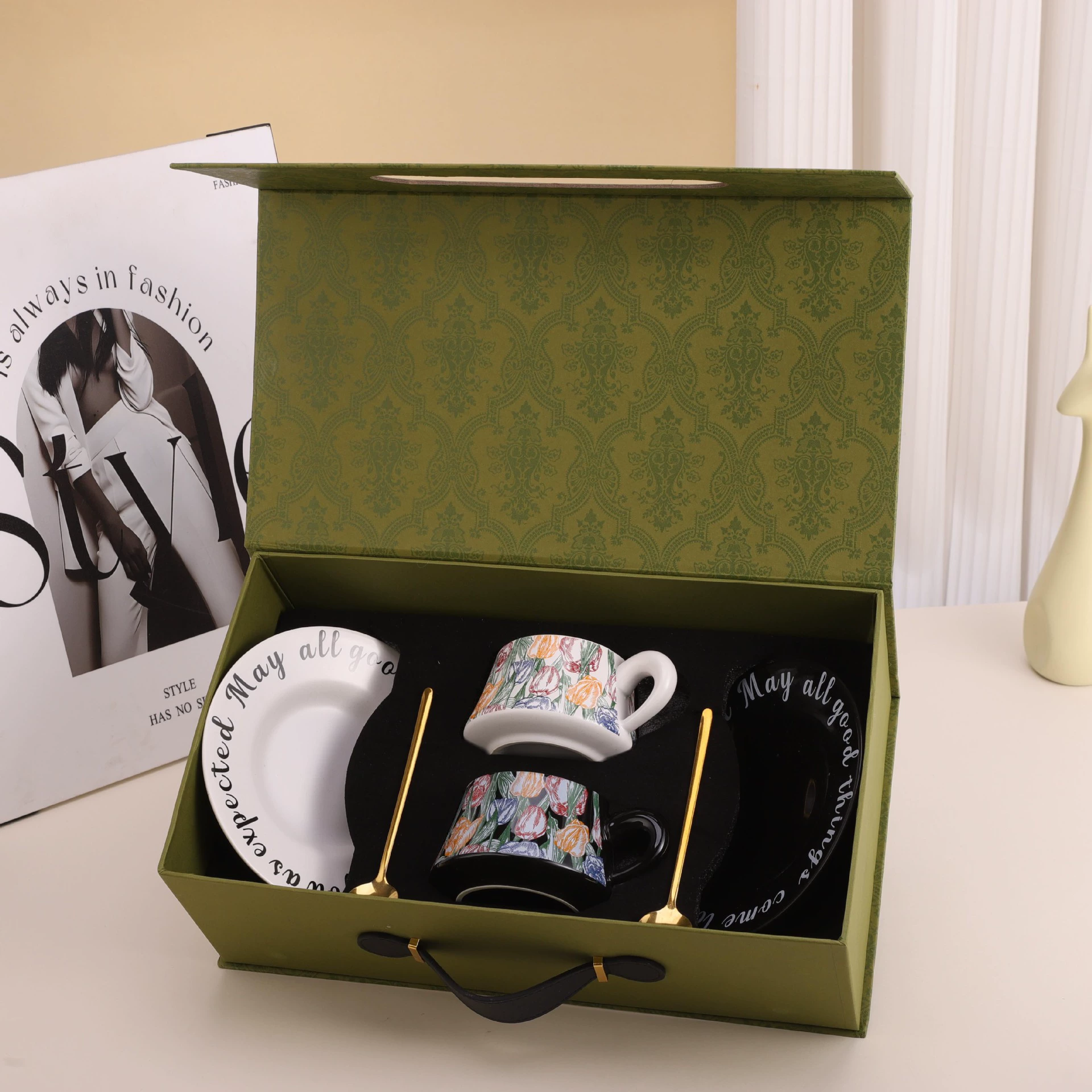 Ceramic Coffee Mug, 330 ml, gift-boxed single or set, porcelain finish