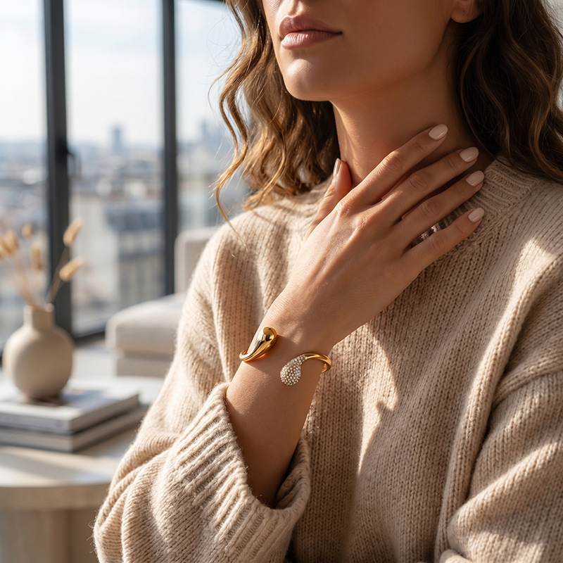 TENA Francia transfronteriza Europa y los Estados Unidos 18 quilates oro exquisito pulsera de diamantes de acero inoxidable ligera no decoloración joyas mujeres al por mayor