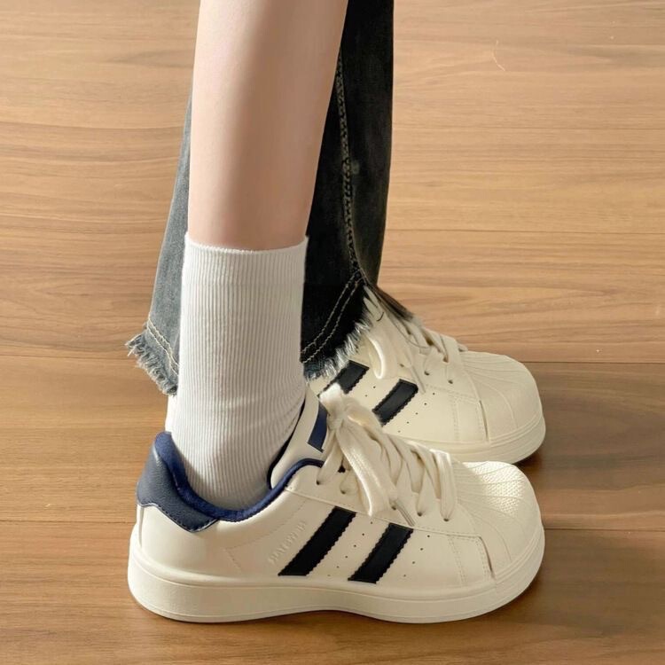 Chic Niche Shell-Toe Skate Shoes for Women 2026 Spring New Cream-Colored Sneakers Ins Trendy White Shoes Chic Niche Shell-Toe Skate Shoes for Women 2026 Spring New Cream-Colored Sneakers Ins Trendy White Shoes