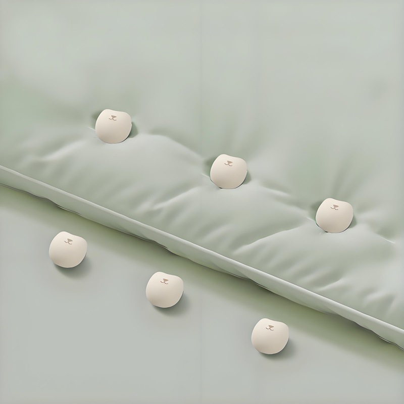 Off-white single lucky cat (not including needle)