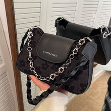 客订秋冬高级感小包包女新款2024秋冬轻奢款黑色包法式女士斜挎包