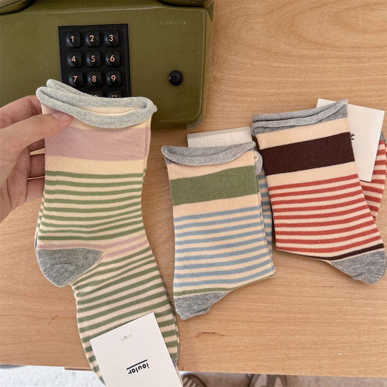 IOULOR new curling striped pile socks ins wind color matching boneless socks girls Joker Zhuji socks wholesale