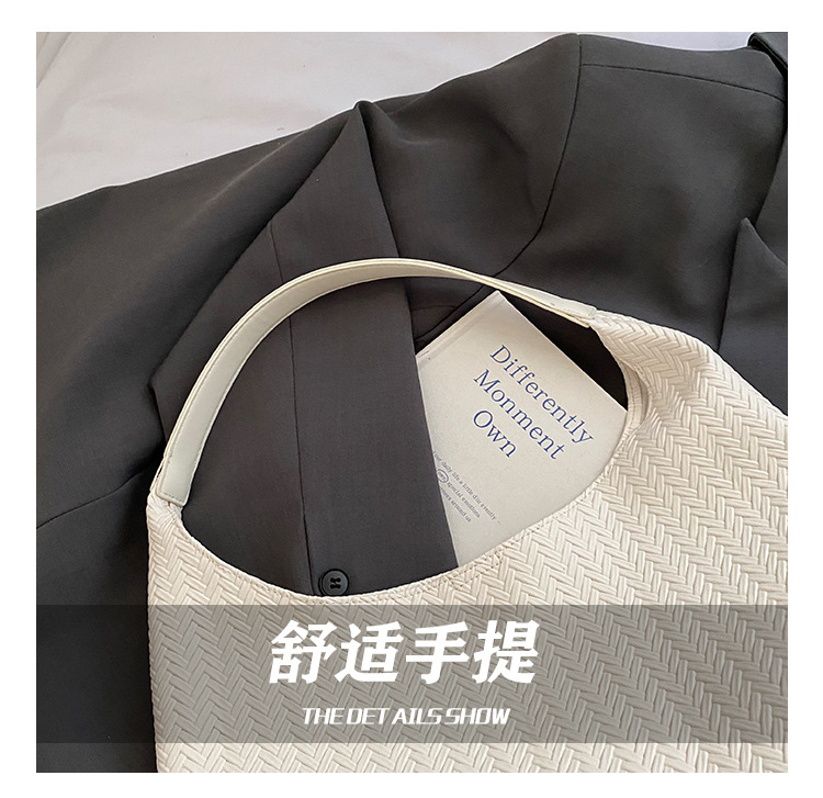 In 2025, a new Korean-style casual woven pattern large-capacity tote bag for women's commuting to work Item Picture