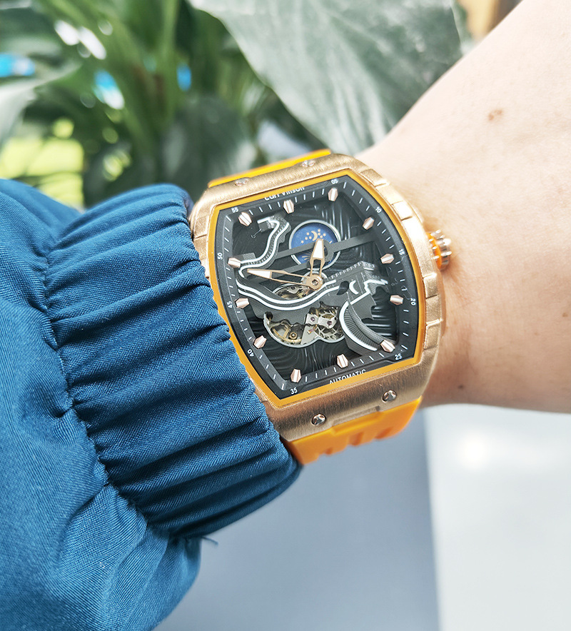 Yeni erkek mekanik saat şarap fıçısı içi boş otomatik saat gece kızdırma su geçirmez erkek saati sıcak satış silikon bant spor saat_voghion.com
