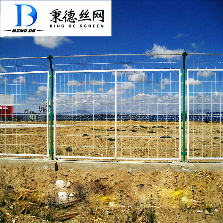 光伏圈地钢丝围栏网园林绿化防护网隔离栅栏 包塑焊接网护栏网
