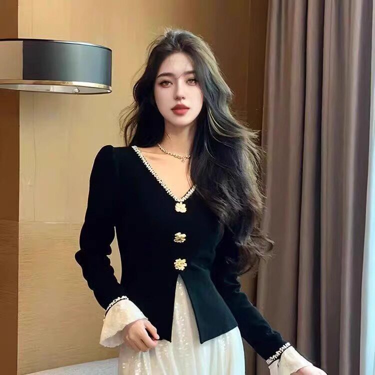 Đầm liền nữ dáng dài tay cài khuy một hàng, cổ chữ V, thắt eo cạp cao, xòe rộng — Màu đen chi tiết 4