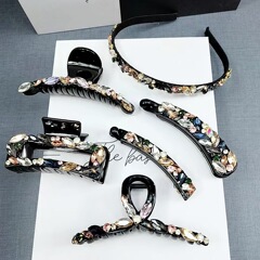 韓国の高級感のあるファッションはダイヤモンドを入れてネットを挟みます。