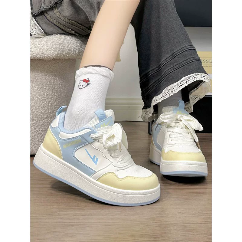 Отступай старшее чувство маленькие белые туфли для женщин летом дышащая дикая повседневная обувь с дофаминным хлебом оригинальная обувь