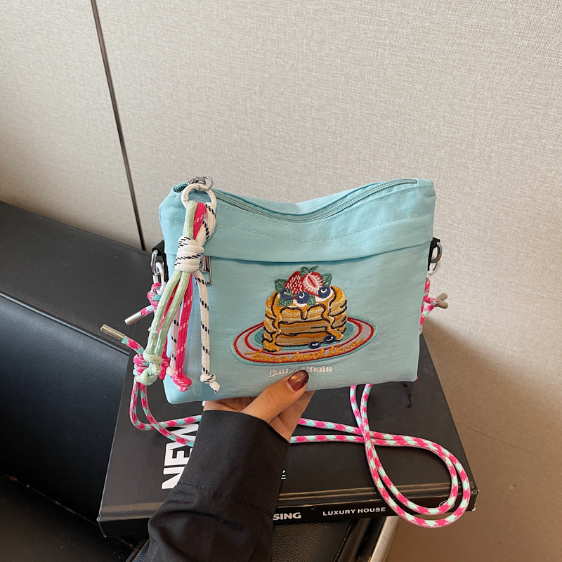 軽量旅行ショッピングクロスボディバッグ日本イン新しい高価値新鮮でかわいい刺繍コントラストカラーバッグ女性用|undefined