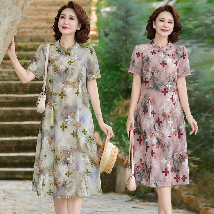 Spring Fashion Casual Dress for Women, Mom Style with Exquisite Details, Tailored for Daily Commuting