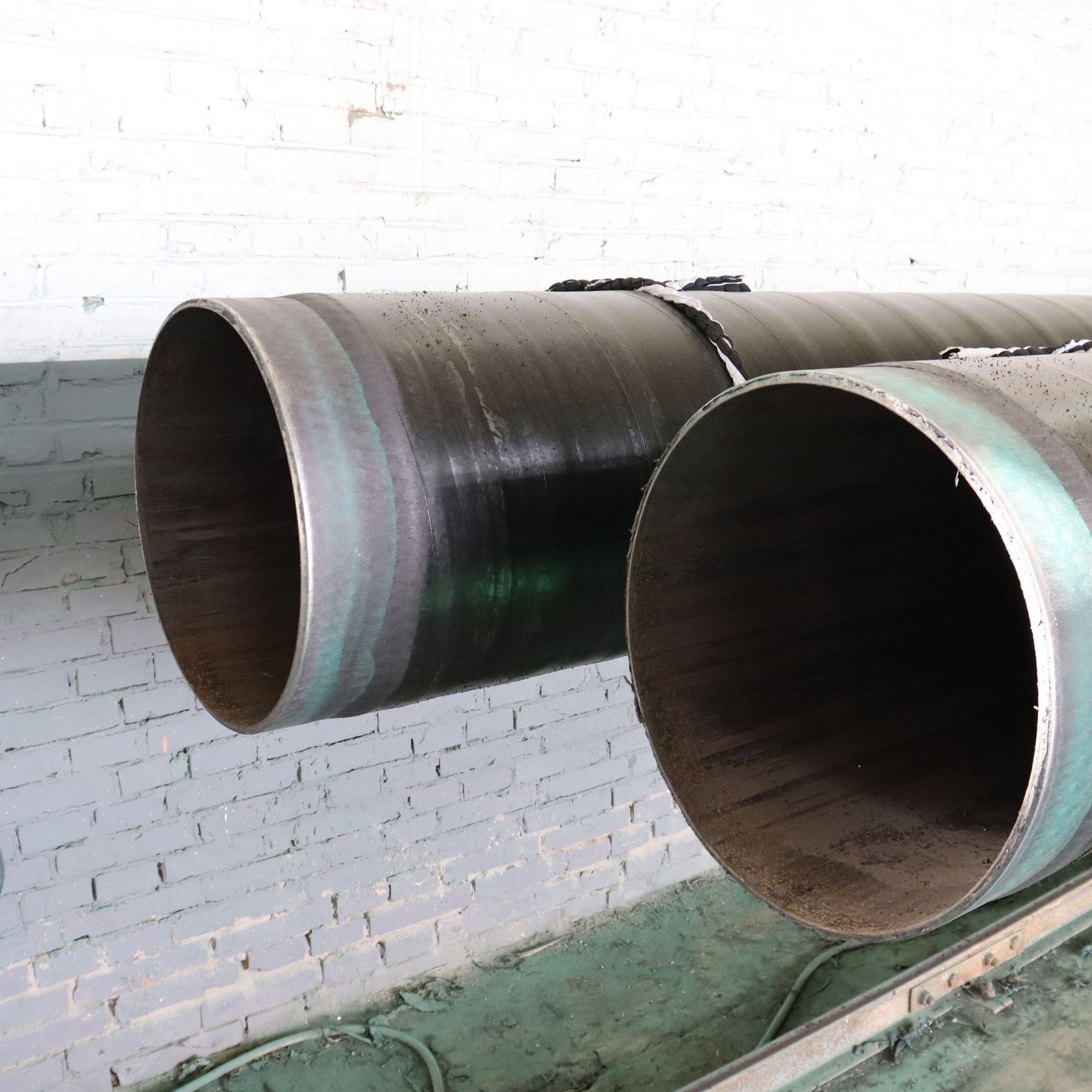 Fábrica en stock 3pe refuerzo tubo anticorrosión de polietileno de tres capas tubo de acero soldado por resistencia 3pe refuerzo