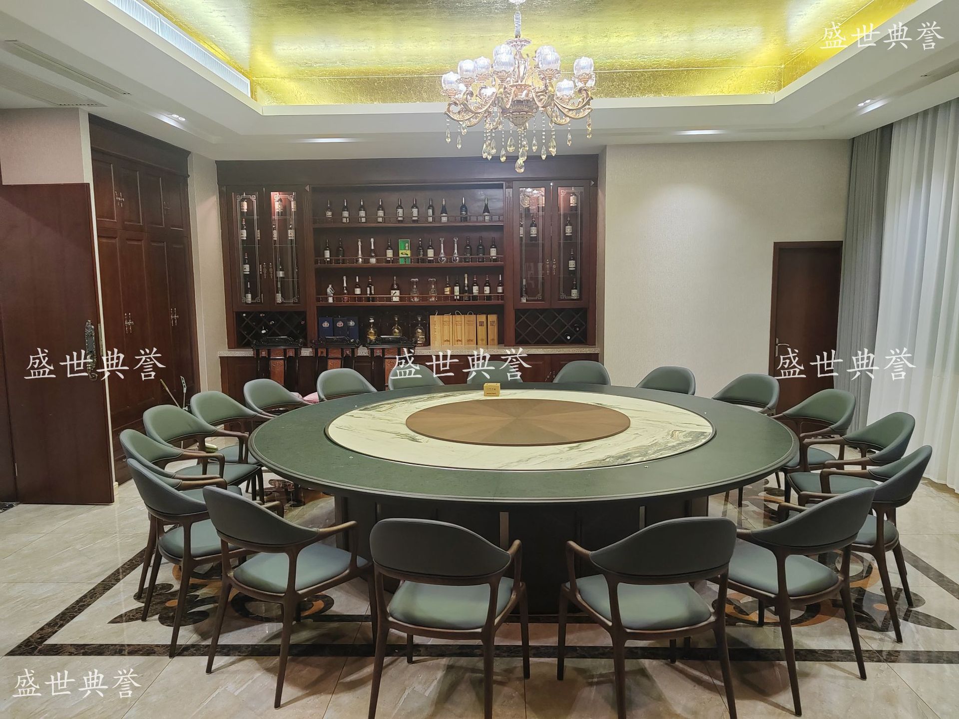 Taizhou hotel and catering furniture manufacturer direct sales: New electric dining tables for seafood restaurants, high-end solid wood round tables for clubs pic 12