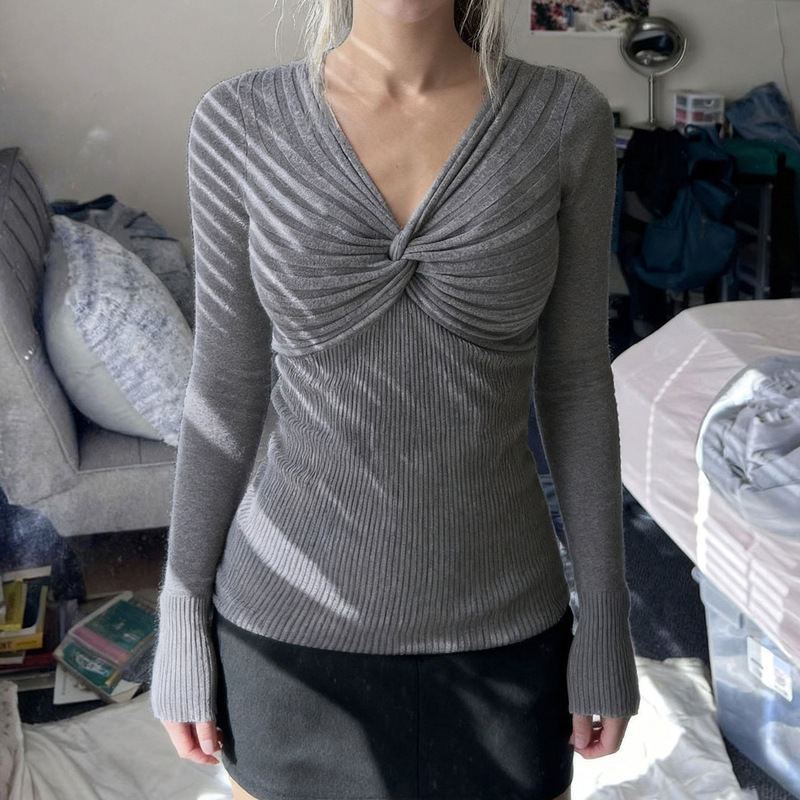 小众设计感扭结V字领领麻花纹套头毛衣紧身显瘦内搭薄款秋季上衣|undefined