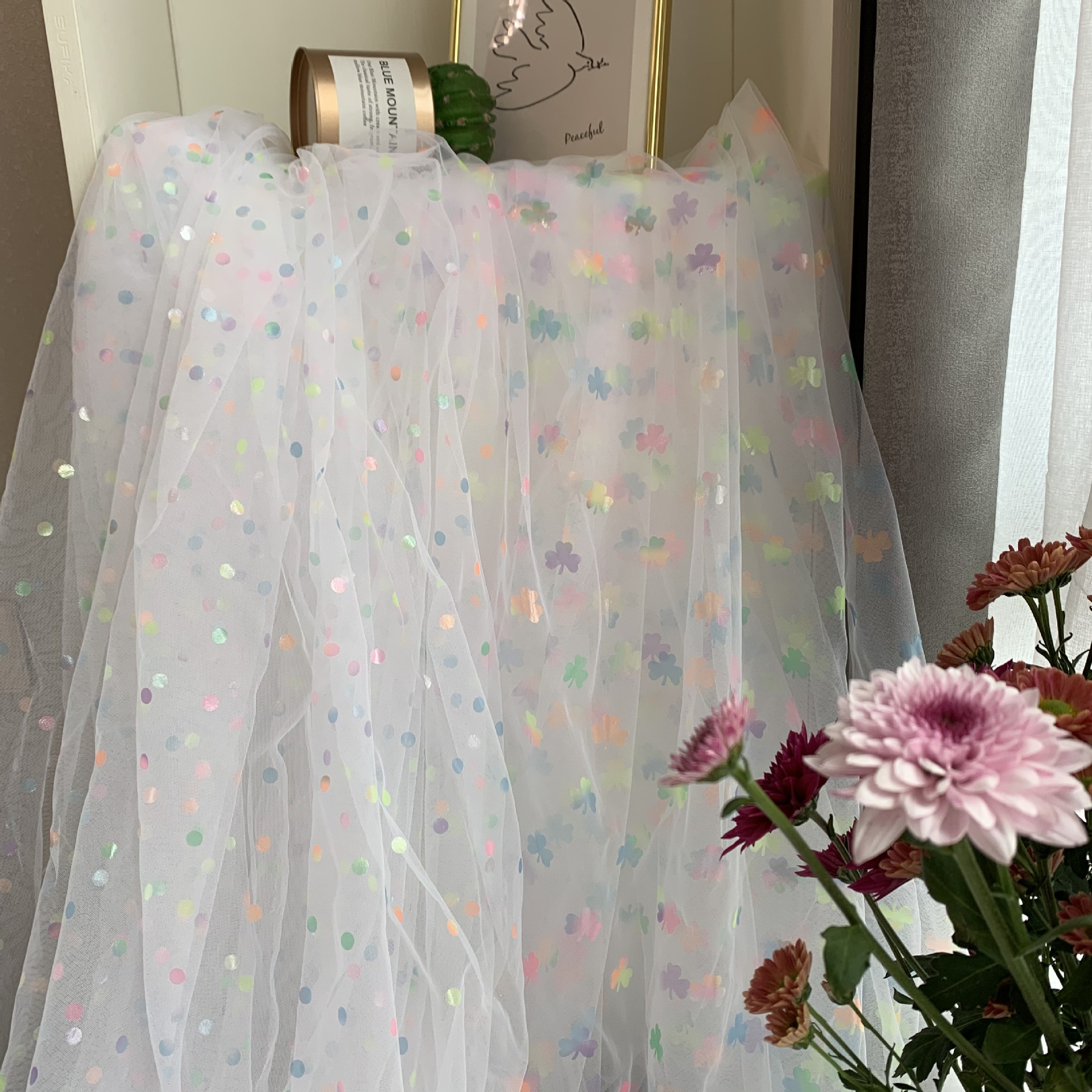 Paño de malla Procesamiento de belleza especial película de color dorado pequeña flor malla de lunares ropa para niños Hanfu Lolita mantel tela de hilo