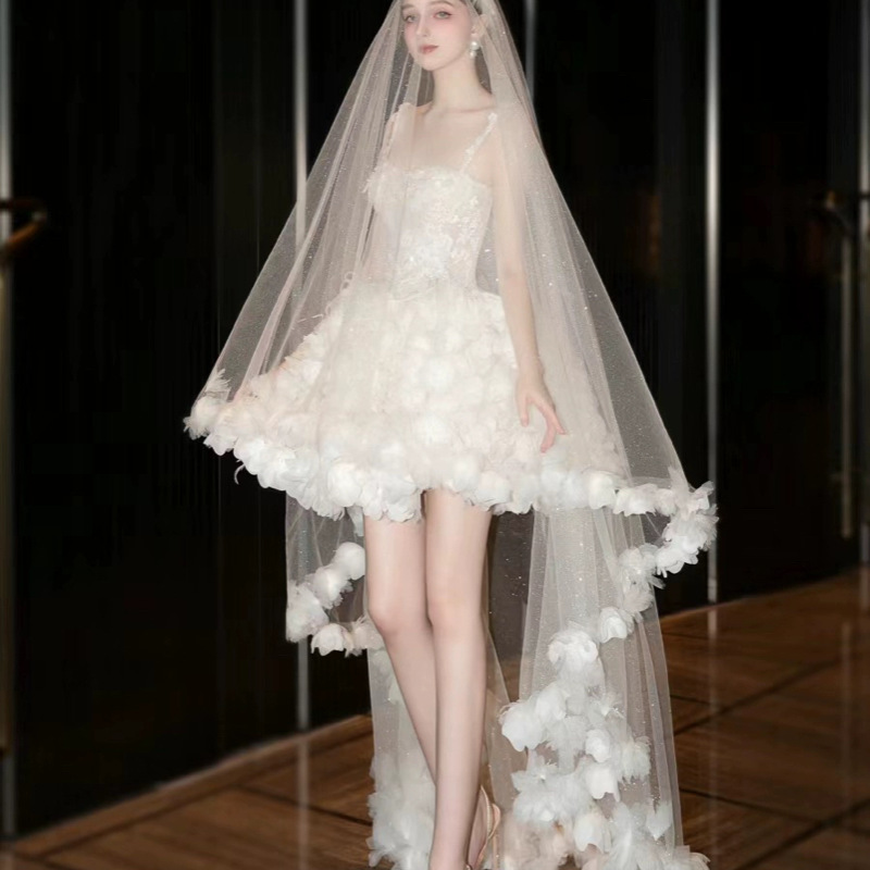 Vestido de novia ligero estilo francés con tirantes finos, nueva colección primavera 2026, diseño floral exclusivo, para ceremonia de adultos, examen de arte, vestido cisne blanco.