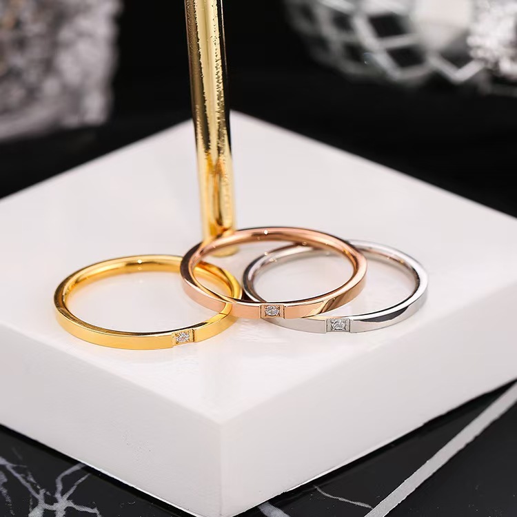 Korean version of simple titanium steel ring rose gold diamond diamond lovers ring net red temperament ring jewelry wholesale