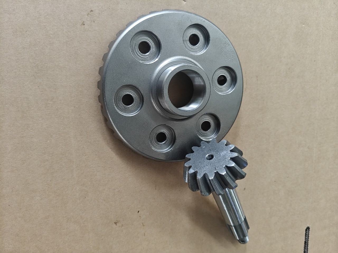 13-Tooth 37-Tooth Sprocket and Gear for Motorcycle Engines and Accessories